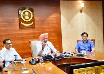 1,279 ਨਵੀਆਂ ਸਰਕਾਰੀ ਬੱਸਾਂ ਦੇ ਸ਼ਾਮਲ ਹੋਣ ਨਾਲ ਪੰਜਾਬ ਜਨਤਕ ਟਰਾਂਸਪੋਰਟ ਬੁਨਿਆਦੀ ਢਾਂਚੇ ਵਿੱਚ ਬਣੇਗਾ ਭਾਰਤ ਦਾ ਨੰਬਰ 1 ਸੂਬਾ: ਹਰਪਾਲ ਸਿੰਘ ਚੀਮਾ 1,279 ਨਵੀਆਂ ਸਰਕਾਰੀ ਬੱਸਾਂ ਦੇ ਸ਼ਾਮਲ ਹੋਣ ਨਾਲ ਪੰਜਾਬ ਜਨਤਕ ਟਰਾਂਸਪੋਰਟ ਬੁਨਿਆਦੀ ਢਾਂਚੇ ਵਿੱਚ ਬਣੇਗਾ ਭਾਰਤ ਦਾ ਨੰਬਰ 1 ਸੂਬਾ: ਹਰਪਾਲ ਸਿੰਘ ਚੀਮਾ