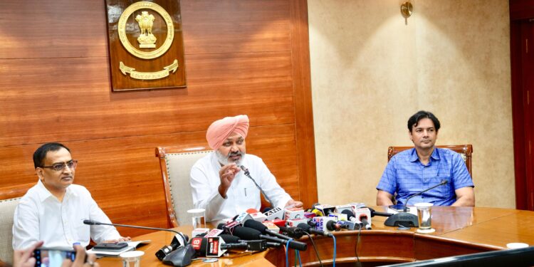 1,279 ਨਵੀਆਂ ਸਰਕਾਰੀ ਬੱਸਾਂ ਦੇ ਸ਼ਾਮਲ ਹੋਣ ਨਾਲ ਪੰਜਾਬ ਜਨਤਕ ਟਰਾਂਸਪੋਰਟ ਬੁਨਿਆਦੀ ਢਾਂਚੇ ਵਿੱਚ ਬਣੇਗਾ ਭਾਰਤ ਦਾ ਨੰਬਰ 1 ਸੂਬਾ: ਹਰਪਾਲ ਸਿੰਘ ਚੀਮਾ 1,279 ਨਵੀਆਂ ਸਰਕਾਰੀ ਬੱਸਾਂ ਦੇ ਸ਼ਾਮਲ ਹੋਣ ਨਾਲ ਪੰਜਾਬ ਜਨਤਕ ਟਰਾਂਸਪੋਰਟ ਬੁਨਿਆਦੀ ਢਾਂਚੇ ਵਿੱਚ ਬਣੇਗਾ ਭਾਰਤ ਦਾ ਨੰਬਰ 1 ਸੂਬਾ: ਹਰਪਾਲ ਸਿੰਘ ਚੀਮਾ