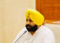 ਭਗਵੰਤ ਮਾਨ ਸਰਕਾਰ ਨੇ ਸਫ਼ਾਈ ਸੇਵਕਾਂ ਅਤੇ ਸੀਵਰਮੈਨਾਂ ਨਾਲ ਵਾਅਦਾ ਪੁਗਾਇਆ; 3 ਸਾਲ ਵਾਲੇ ਆਊਟਸੋਰਸ ਵਰਕਰਾਂ ਨੂੰ ਮਿਲੇਗਾ ਸਿੱਧਾ ਕੰਟਰੈਕਟ: ਹਰਜੋਤ ਸਿੰਘ ਬੈਂਸ ਭਗਵੰਤ ਮਾਨ ਸਰਕਾਰ ਨੇ ਸਫ਼ਾਈ ਸੇਵਕਾਂ ਅਤੇ ਸੀਵਰਮੈਨਾਂ ਨਾਲ ਵਾਅਦਾ ਪੁਗਾਇਆ; 3 ਸਾਲ ਵਾਲੇ ਆਊਟਸੋਰਸ ਵਰਕਰਾਂ ਨੂੰ ਮਿਲੇਗਾ ਸਿੱਧਾ ਕੰਟਰੈਕਟ: ਹਰਜੋਤ ਸਿੰਘ ਬੈਂਸ
