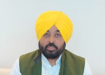 ਹਰ ਮਹੀਨੇ 1,000 ਰੁਪਏ ਅਤੇ ਹੋਰ ਸਰਕਾਰੀ ਸਕੀਮਾਂ ਦਾ ਲਾਭ ਲੈਣ ਲਈ ਐਸ.ਆਈ.ਆਰ. ਫਾਰਮ ਭਰੋ: ਮੁੱਖ ਮੰਤਰੀ ਭਗਵੰਤ ਸਿੰਘ ਮਾਨ ਹਰ ਮਹੀਨੇ 1,000 ਰੁਪਏ ਅਤੇ ਹੋਰ ਸਰਕਾਰੀ ਸਕੀਮਾਂ ਦਾ ਲਾਭ ਲੈਣ ਲਈ ਐਸ.ਆਈ.ਆਰ. ਫਾਰਮ ਭਰੋ: ਮੁੱਖ ਮੰਤਰੀ ਭਗਵੰਤ ਸਿੰਘ ਮਾਨ