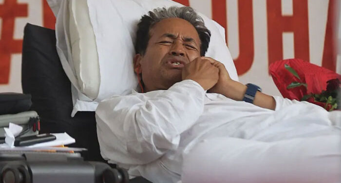 Sonam Wangchuk Hunger Strike: ਵਿਗੜਦੀ ਸਿਹਤ ‘ਤੇ ਹਾਈ ਕੋਰਟ ਸਖ਼ਤ, ਸੁਣਵਾਈ ਅੱਜ Sonam Wangchuk Hunger Strike: ਵਿਗੜਦੀ ਸਿਹਤ ‘ਤੇ ਹਾਈ ਕੋਰਟ ਸਖ਼ਤ, ਸੁਣਵਾਈ ਅੱਜ