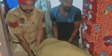 Breaking: ਮਾਨਸਾ ਵਿੱਚ ਦਿਲ ਦਹਿਲਾ ਦੇਣ ਵਾਲੀ ਘਟਨਾ, ਮਾਂ ਨੇ 3 ਬੱਚਿਆਂ ਸਮੇਤ ਕੀਤੀ ਖੁਦਕੁਸ਼ੀ Breaking: ਮਾਨਸਾ ਵਿੱਚ ਦਿਲ ਦਹਿਲਾ ਦੇਣ ਵਾਲੀ ਘਟਨਾ, ਮਾਂ ਨੇ 3 ਬੱਚਿਆਂ ਸਮੇਤ ਕੀਤੀ ਖੁਦਕੁਸ਼ੀ