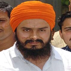 ਪੰਜਾਬ ਅਤੇ ਹਰਿਆਣਾ ਹਾਈਕੋਰਟ ਵੱਲੋਂ ਜਗਤਾਰ ਸਿੰਘ ਹਵਾਰਾ ਦੀ ਪੈਰੋਲ ਪਟੀਸ਼ਨ ‘ਤੇ ਅਹਿਮ ਫੈਸਲਾ ਪੰਜਾਬ ਅਤੇ ਹਰਿਆਣਾ ਹਾਈਕੋਰਟ ਵੱਲੋਂ ਜਗਤਾਰ ਸਿੰਘ ਹਵਾਰਾ ਦੀ ਪੈਰੋਲ ਪਟੀਸ਼ਨ ‘ਤੇ ਅਹਿਮ ਫੈਸਲਾ