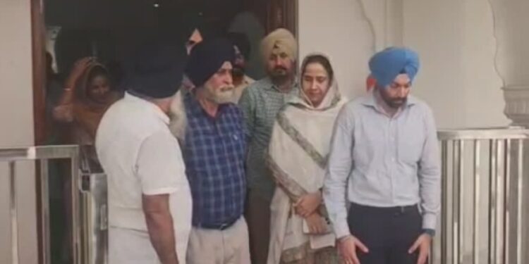 328 ਪਾਵਨ ਸਰੂਪਾਂ ਦਾ ਮਾਮਲਾ : SIT ਨੇ ਜਾਂਚ ਕੀਤੀ ਤੇਜ਼ ; ਟੀਮ DIG ਨਾਨਕ ਸਿੰਘ ਦੀ ਅਗਵਾਈ ਹੇਠ ਪਹੁੰਚੀ ਅੰਮ੍ਰਿਤਸਰ 328 ਪਾਵਨ ਸਰੂਪਾਂ ਦਾ ਮਾਮਲਾ : SIT ਨੇ ਜਾਂਚ ਕੀਤੀ ਤੇਜ਼ ; ਟੀਮ DIG ਨਾਨਕ ਸਿੰਘ ਦੀ ਅਗਵਾਈ ਹੇਠ ਪਹੁੰਚੀ ਅੰਮ੍ਰਿਤਸਰ