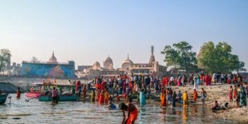 ਗੁਰੂ ਪੂਰਨਿਮਾ ਤੇ ਅਯੁੱਧਿਆ ਅਤੇ ਪ੍ਰਯਾਗਰਾਜ ਵਿੱਚ ਦੇਖਣ ਨੂੰ ਮਿਲਿਆ ਭਾਰੀ ਇਕੱਠ ਗੁਰੂ ਪੂਰਨਿਮਾ ਤੇ ਅਯੁੱਧਿਆ ਅਤੇ ਪ੍ਰਯਾਗਰਾਜ ਵਿੱਚ ਦੇਖਣ ਨੂੰ ਮਿਲਿਆ ਭਾਰੀ ਇਕੱਠ