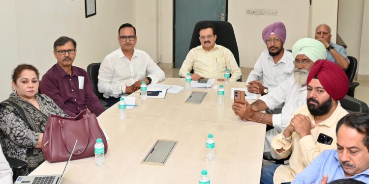 ਪੰਜਾਬ ਵੱਲੋਂ ਉਜ਼ਬੇਕਿਸਤਾਨ ਨਾਲ ਵਪਾਰ ਦੇ ਮੌਕੇ ਖੋਜਣ ਦਾ ਉਪਰਾਲਾ : ਖੁਰਾਕ ਕਮਿਸ਼ਨ ਨੇ ਮੱਧ ਏਸ਼ੀਆ ਨਾਲ ਰਣਨੀਤਕ ਸੰਪਰਕ ਦੀ ਅਗਵਾਈ ਕੀਤੀ ਪੰਜਾਬ ਵੱਲੋਂ ਉਜ਼ਬੇਕਿਸਤਾਨ ਨਾਲ ਵਪਾਰ ਦੇ ਮੌਕੇ ਖੋਜਣ ਦਾ ਉਪਰਾਲਾ : ਖੁਰਾਕ ਕਮਿਸ਼ਨ ਨੇ ਮੱਧ ਏਸ਼ੀਆ ਨਾਲ ਰਣਨੀਤਕ ਸੰਪਰਕ ਦੀ ਅਗਵਾਈ ਕੀਤੀ