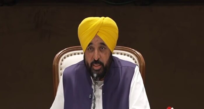 Punjab Governor ਦੀ ਮਨਜ਼ੂਰੀ ਤੋਂ ਬਾਅਦ ਭਗਵੰਤ ਮਾਨ ਸਰਕਾਰ ਦਾ ਇਤਿਹਾਸਿਕ ਫੈਸਲਾ ਲਾਗੂ Punjab Governor ਦੀ ਮਨਜ਼ੂਰੀ ਤੋਂ ਬਾਅਦ ਭਗਵੰਤ ਮਾਨ ਸਰਕਾਰ ਦਾ ਇਤਿਹਾਸਿਕ ਫੈਸਲਾ ਲਾਗੂ