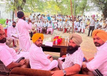 ਮੰਤਰੀ ਹਰਭਜਨ ਸਿੰਘ ਈ.ਟੀ.ਓ ਵੱਲੋਂ ਪਿੰਡ ਮਹਿਸਮਪੁਰ ਕਲਾਂ, ਕੁਹਾਟਵਿੰਡ ਅਤੇ ਉਸਮਾ ਵਿਖੇ ਲੋਕ ਮਿਲਣੀ ਪ੍ਰੋਗਰਾਮ ਮੰਤਰੀ ਹਰਭਜਨ ਸਿੰਘ ਈ.ਟੀ.ਓ ਵੱਲੋਂ ਪਿੰਡ ਮਹਿਸਮਪੁਰ ਕਲਾਂ, ਕੁਹਾਟਵਿੰਡ ਅਤੇ ਉਸਮਾ ਵਿਖੇ ਲੋਕ ਮਿਲਣੀ ਪ੍ਰੋਗਰਾਮ