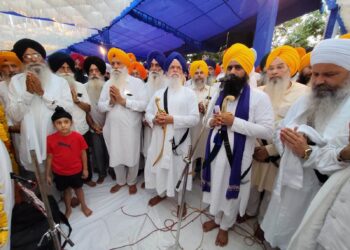 ਹਰੀਕੇ ਪੱਤਣ ਵਿਖੇ ਸ੍ਰੀ ਅਕਾਲ ਤਖ਼ਤ ਸਾਹਿਬ ਵੱਲੋਂ ਭਾਈ ਜਸਵੰਤ ਸਿੰਘ ਖਾਲੜਾ ਸਮੇਤ ਸਮੂਹ ਸ਼ਹੀਦਾਂ ਦੀ ਯਾਦ ’ਚ ਅਰਦਾਸ ਸਮਾਗਮ ਹਰੀਕੇ ਪੱਤਣ ਵਿਖੇ ਸ੍ਰੀ ਅਕਾਲ ਤਖ਼ਤ ਸਾਹਿਬ ਵੱਲੋਂ ਭਾਈ ਜਸਵੰਤ ਸਿੰਘ ਖਾਲੜਾ ਸਮੇਤ ਸਮੂਹ ਸ਼ਹੀਦਾਂ ਦੀ ਯਾਦ ’ਚ ਅਰਦਾਸ ਸਮਾਗਮ