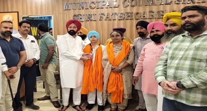 ਪੰਜਾਬ ਦੇ ਹਰਨੂਰ ਸਿੰਘ ਨੇ ਮਲੇਸ਼ੀਆ ‘ਚ ਗੱਡੇ ਝੰਡੇ; ਅੰਤਰਰਾਸ਼ਟਰੀ ਕਰਾਟੇ ਮੁਕਾਬਲੇ ‘ਚ ਜਿੱਤਿਆ ਕਾਂਸੀ ਦਾ ਤਗਮਾ ਪੰਜਾਬ ਦੇ ਹਰਨੂਰ ਸਿੰਘ ਨੇ ਮਲੇਸ਼ੀਆ ‘ਚ ਗੱਡੇ ਝੰਡੇ; ਅੰਤਰਰਾਸ਼ਟਰੀ ਕਰਾਟੇ ਮੁਕਾਬਲੇ ‘ਚ ਜਿੱਤਿਆ ਕਾਂਸੀ ਦਾ ਤਗਮਾ