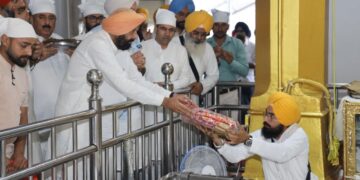 ਤਖ਼ਤ ਸ੍ਰੀ ਕੇਸਗੜ੍ਹ ਸਾਹਿਬ ਵਿਖੇ ਨਤਮਸਤਕ ਹੋਏ ਪੰਜਾਬ ਭਾਜਪਾ ਪ੍ਰਧਾਨ ਕੇਵਲ ਸਿੰਘ ਢਿੱਲੋਂ