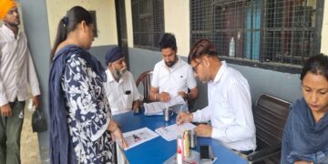 ਐਸ.ਆਈ.ਆਰ ਦੇ ਦੋ ਰੋਜ਼ਾ ਵਿਸ਼ੇਸ਼ ਕੈਂਪਾਂ ਨੂੰ ਮਿਲਿਆ ਭਰਵਾਂ ਹੁੰਗਾਰਾ ਐਸ.ਆਈ.ਆਰ ਦੇ ਦੋ ਰੋਜ਼ਾ ਵਿਸ਼ੇਸ਼ ਕੈਂਪਾਂ ਨੂੰ ਮਿਲਿਆ ਭਰਵਾਂ ਹੁੰਗਾਰਾ