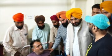 ਮਨਰੇਗਾ ਕਰਮਚਾਰੀਆਂ ਦੀਆਂ ਜਾਇਜ਼ ਮੰਗਾਂ ਹਮਦਰਦੀ ਨਾਲ ਹੱਲ ਕਰਾਂਗੇ : ਤਰੁਨਪ੍ਰੀਤ ਸਿੰਘ ਸੌਂਦ ਮਨਰੇਗਾ ਕਰਮਚਾਰੀਆਂ ਦੀਆਂ ਜਾਇਜ਼ ਮੰਗਾਂ ਹਮਦਰਦੀ ਨਾਲ ਹੱਲ ਕਰਾਂਗੇ : ਤਰੁਨਪ੍ਰੀਤ ਸਿੰਘ ਸੌਂਦ