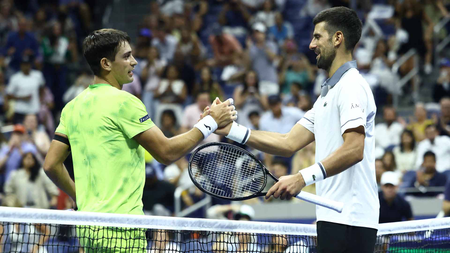 US Open : ਟੈਨਿਸ ਜਗਤ ਵਿੱਚ ਵੱਡਾ ਉਲਟਫੇਰ ; ਮਾਰੀਆਨੋ ਨਵੋਨ ਨੇ 24 ਵਾਰ ਦੇ ਗ੍ਰੈਂਡ ਸਲੈਮ ਜੇਤੂ ਨੋਵਾਕ ਜੋਕੋਵਿਚ ਨੂੰ ਪਹਿਲੇ ਹੀ ਰਾਊਂਡ ਵਿੱਚ ਹਰਾਇਆ US Open : ਟੈਨਿਸ ਜਗਤ ਵਿੱਚ ਵੱਡਾ ਉਲਟਫੇਰ ; ਮਾਰੀਆਨੋ ਨਵੋਨ ਨੇ 24 ਵਾਰ ਦੇ ਗ੍ਰੈਂਡ ਸਲੈਮ ਜੇਤੂ ਨੋਵਾਕ ਜੋਕੋਵਿਚ ਨੂੰ ਪਹਿਲੇ ਹੀ ਰਾਊਂਡ ਵਿੱਚ ਹਰਾਇਆ