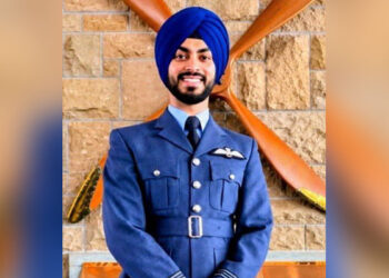 Punjab ਦਾ ਅਰਸ਼ਦੀਪ ਸਿੰਘ ਯੂਕੇ ਦੀ ਹਵਾਈ ਫ਼ੌਜ ’ਚ ਫਲਾਈਟ ਲੈਫਟੀਨੈਂਟ ਭਰਤੀ, ਜਥੇਦਾਰ ਸ੍ਰੀ ਅਕਾਲ ਤਖ਼ਤ ਸਾਹਿਬ ਨੇ ਦਿੱਤੀ ਵਧਾਈ Punjab ਦਾ ਅਰਸ਼ਦੀਪ ਸਿੰਘ ਯੂਕੇ ਦੀ ਹਵਾਈ ਫ਼ੌਜ ’ਚ ਫਲਾਈਟ ਲੈਫਟੀਨੈਂਟ ਭਰਤੀ, ਜਥੇਦਾਰ ਸ੍ਰੀ ਅਕਾਲ ਤਖ਼ਤ ਸਾਹਿਬ ਨੇ ਦਿੱਤੀ ਵਧਾਈ