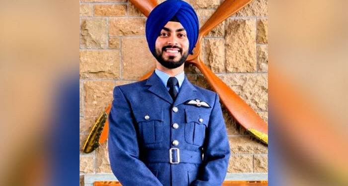 Punjab ਦਾ ਅਰਸ਼ਦੀਪ ਸਿੰਘ ਯੂਕੇ ਦੀ ਹਵਾਈ ਫ਼ੌਜ ’ਚ ਫਲਾਈਟ ਲੈਫਟੀਨੈਂਟ ਭਰਤੀ, ਜਥੇਦਾਰ ਸ੍ਰੀ ਅਕਾਲ ਤਖ਼ਤ ਸਾਹਿਬ ਨੇ ਦਿੱਤੀ ਵਧਾਈ Punjab ਦਾ ਅਰਸ਼ਦੀਪ ਸਿੰਘ ਯੂਕੇ ਦੀ ਹਵਾਈ ਫ਼ੌਜ ’ਚ ਫਲਾਈਟ ਲੈਫਟੀਨੈਂਟ ਭਰਤੀ, ਜਥੇਦਾਰ ਸ੍ਰੀ ਅਕਾਲ ਤਖ਼ਤ ਸਾਹਿਬ ਨੇ ਦਿੱਤੀ ਵਧਾਈ