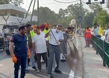 Punjab: ‘ਮਿਸ਼ਨ ਕਲੀਨ ਪੰਜਾਬ’ ਮੁਹਿੰਮ ਦੀ ਸ਼ੁਰੂਆਤ: 10 ਦਿਨਾਂ ਚੱਲੇਗੀ ਵਿਸ਼ੇਸ਼ ਸਫਾਈ ਮੁਹਿੰਮ Punjab: ‘ਮਿਸ਼ਨ ਕਲੀਨ ਪੰਜਾਬ’ ਮੁਹਿੰਮ ਦੀ ਸ਼ੁਰੂਆਤ: 10 ਦਿਨਾਂ ਚੱਲੇਗੀ ਵਿਸ਼ੇਸ਼ ਸਫਾਈ ਮੁਹਿੰਮ