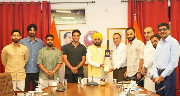 Punjab: ਸ਼ੇਰ-ਏ-ਪੰਜਾਬ ਟਵੰਟੀ-20 ਲੀਗ ਲਈ ਪਲੇਅਰਾਂ ਦੀ ਨਿਲਾਮੀ ਅੱਜ Punjab: ਸ਼ੇਰ-ਏ-ਪੰਜਾਬ ਟਵੰਟੀ-20 ਲੀਗ ਲਈ ਪਲੇਅਰਾਂ ਦੀ ਨਿਲਾਮੀ ਅੱਜ
