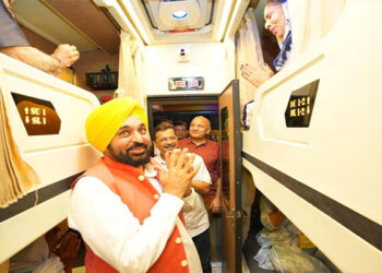 Punjab ਦੀ ਤੀਰਥ ਯਾਤਰਾ ਯੋਜਨਾ ਦਾ ਵਿਸਥਾਰ, ਤਿੰਨ ਨਵੇਂ ਰੂਟਾਂ ‘ਤੇ 15 ਬੱਸਾਂ ਰਵਾਨਾ
