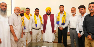 Malerkotla: ਡਾ. ਗੁਲਜ਼ਾਰ ਮੁਹੰਮਦ ਅਤੇ ਤਿੰਨ ਆਜ਼ਾਦ ਮਿਊਂਸੀਪਲ ਕੌਂਸਲਰ ਆਪ ‘ਚ ਸ਼ਾਮਲ