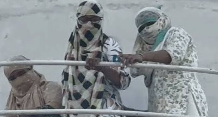 Punjab: ਪਾਣੀ ਦੀ ਟੈਂਕੀ ‘ਤੇ ਚੜ੍ਹੀਆਂ ਤਿੰਨ ਮੁਟਿਆਰਾਂ, ਪੜ੍ਹੋ ਕੀ ਹੈ ਮਾਮਲਾ ? Punjab: ਪਾਣੀ ਦੀ ਟੈਂਕੀ ‘ਤੇ ਚੜ੍ਹੀਆਂ ਤਿੰਨ ਮੁਟਿਆਰਾਂ, ਪੜ੍ਹੋ ਕੀ ਹੈ ਮਾਮਲਾ ?