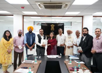 ਐਸ.ਆਈ.ਆਰ. 2026: ਪੰਜਾਬ ਵਿੱਚ ਡਰਾਫਟ ਵੋਟਰ ਸੂਚੀ ਪ੍ਰਕਾਸ਼ਿਤ: ਅਨਿੰਦਿਤਾ ਮਿੱਤਰਾ ਸੀਈਓ ਪੰਜਾਬ ਐਸ.ਆਈ.ਆਰ. 2026: ਪੰਜਾਬ ਵਿੱਚ ਡਰਾਫਟ ਵੋਟਰ ਸੂਚੀ ਪ੍ਰਕਾਸ਼ਿਤ: ਅਨਿੰਦਿਤਾ ਮਿੱਤਰਾ ਸੀਈਓ ਪੰਜਾਬ