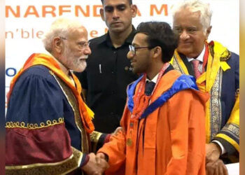 IIT Delhi ਦੇ ਕਨਵੋਕੇਸ਼ਨ ਸਮਾਗਮ ‘ਚ PM Modi ਨੇ ਵਿਦਿਆਰਥੀਆਂ ਨੂੰ ਦਿੱਤਾ ਸਫਲਤਾ ਦਾ ਮੰਤਰ IIT Delhi ਦੇ ਕਨਵੋਕੇਸ਼ਨ ਸਮਾਗਮ ‘ਚ PM Modi ਨੇ ਵਿਦਿਆਰਥੀਆਂ ਨੂੰ ਦਿੱਤਾ ਸਫਲਤਾ ਦਾ ਮੰਤਰ