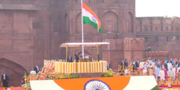 National: PM ਮੋਦੀ ਨੇ ਲਾਲ ਕਿਲ੍ਹੇ ‘ਤੇ ਲਹਿਰਾਇਆ ਤਿਰੰਗਾ National: PM ਮੋਦੀ ਨੇ ਲਾਲ ਕਿਲ੍ਹੇ ‘ਤੇ ਲਹਿਰਾਇਆ ਤਿਰੰਗਾ