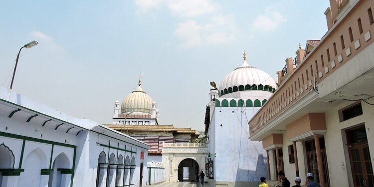 Fatehgarh Sahib : ਰੋਜ਼ਾ ਸ਼ਰੀਫ਼ ਦੇ ਸਾਲਾਨਾ ਉਰਸ ਦੀ ਅੱਜ ਹੋਵੇਗੀ ਸ਼ੁਰੂਆਤ ; ਪਾਕਿਸਤਾਨ ਤੋਂ ਆਉਣ ਵਾਲਾ ਜੱਥਾ ਉਰਸ ਵਿੱਚ ਨਹੀਂ ਹੋ ਸਕੇਗਾ ਸ਼ਾਮਲ Fatehgarh Sahib : ਰੋਜ਼ਾ ਸ਼ਰੀਫ਼ ਦੇ ਸਾਲਾਨਾ ਉਰਸ ਦੀ ਅੱਜ ਹੋਵੇਗੀ ਸ਼ੁਰੂਆਤ ; ਪਾਕਿਸਤਾਨ ਤੋਂ ਆਉਣ ਵਾਲਾ ਜੱਥਾ ਉਰਸ ਵਿੱਚ ਨਹੀਂ ਹੋ ਸਕੇਗਾ ਸ਼ਾਮਲ