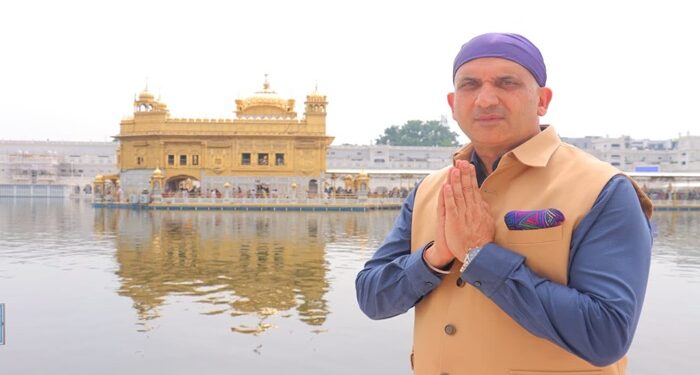 ਰਾਜ ਸੂਚਨਾ ਕਮਿਸ਼ਨਰ ਹਰਪ੍ਰੀਤ ਸੰਧੂ ਨੇ ਸ੍ਰੀ ਦਰਬਾਰ ਸਾਹਿਬ ਵਿਖੇ ਟੇਕਿਆ ਮੱਥਾ ਰਾਜ ਸੂਚਨਾ ਕਮਿਸ਼ਨਰ ਹਰਪ੍ਰੀਤ ਸੰਧੂ ਨੇ ਸ੍ਰੀ ਦਰਬਾਰ ਸਾਹਿਬ ਵਿਖੇ ਟੇਕਿਆ ਮੱਥਾ