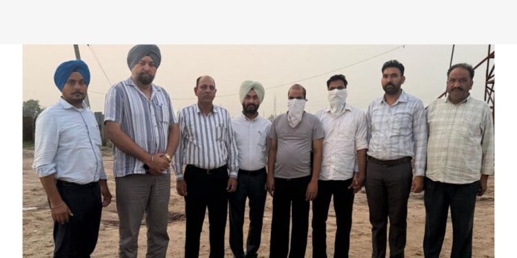 ਵਿਜੀਲੈਂਸ ਬਿਊਰੋ ਨੇ ਸਹਾਇਕ ਸਬ -ਇੰਸਪੈਕਟਰ ਅਤੇ ਐਸਐਚਓ ਦੇ ਰੀਡਰ ਨੂੰ 1,00,000 ਰੁਪਏ ਰਿਸ਼ਵਤ ਲੈਂਦੇ ਕੀਤਾ ਰੰਗੇ ਹੱਥੀਂ ਕਾਬੂ