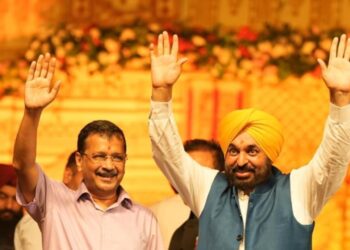ਪੰਜਾਬ ਦੇ ਬਜ਼ੁਰਗਾਂ ਨੂੰ ਤੀਰਥ ਯਾਤਰਾ ‘ਤੇ ਲਿਜਾ ਕੇ ਭਗਵੰਤ ਮਾਨ ਨੇ ਸਾਬਤ ਕਰ ਦਿੱਤਾ ਹੈ ਕਿ ਉਹ ਆਧੁਨਿਕ ਯੁੱਗ ਦੇ ਸਰਵਣ ਪੁੱਤਰ ਹਨ:ਅਰਵਿੰਦ ਕੇਜਰੀਵਾਲ ਪੰਜਾਬ ਦੇ ਬਜ਼ੁਰਗਾਂ ਨੂੰ ਤੀਰਥ ਯਾਤਰਾ ‘ਤੇ ਲਿਜਾ ਕੇ ਭਗਵੰਤ ਮਾਨ ਨੇ ਸਾਬਤ ਕਰ ਦਿੱਤਾ ਹੈ ਕਿ ਉਹ ਆਧੁਨਿਕ ਯੁੱਗ ਦੇ ਸਰਵਣ ਪੁੱਤਰ ਹਨ:ਅਰਵਿੰਦ ਕੇਜਰੀਵਾਲ