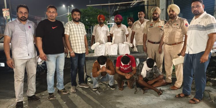ਜਲਾਲਾਬਾਦ ਵਿੱਚ STF ਦੀ ਵੱਡੀ ਕਾਰਵਾਈ ; 30 ਕਿਲੋ 672 ਗ੍ਰਾਮ ਹੀਰੋਇਨ ਸਮੇਤ ਤਿੰਨ ਕਾਬੂ