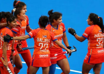 Women’s Hockey World Cup: ਭਾਰਤ ਨੇ ਇੰਗਲੈਂਡ ਨਾਲ ਮੈਚ ਖੇਡਿਆ ਡਰਾਅ, ਅਗਲੇ ਦੌਰ ਵਿੱਚ ਜਗ੍ਹਾ ਕੀਤੀ ਪੱਕੀ Women’s Hockey World Cup: ਭਾਰਤ ਨੇ ਇੰਗਲੈਂਡ ਨਾਲ ਮੈਚ ਖੇਡਿਆ ਡਰਾਅ, ਅਗਲੇ ਦੌਰ ਵਿੱਚ ਜਗ੍ਹਾ ਕੀਤੀ ਪੱਕੀ