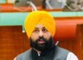 ਸਾਲ 2022 ਵਿੱਚ ਬਿਨਾਂ ਚਾਰਦੀਵਾਰੀ ਤੇ ਫ਼ਰਸ਼ ‘ਤੇ ਬੈਠ ਕੇ ਪੜ੍ਹਨ ਲਈ ਮਜ਼ਬੂਰ ਸਨ 4 ਲੱਖ ਵਿਦਿਆਰਥੀ ਪਰ ਅੱਜ ਦੇਸ਼ ਭਰ ‘ਚੋਂ ਸਕੂਲੀ ਸਿੱਖਿਆ ਵਿੱਚ ਮੋਹਰੀ ਬਣ ਕੇ ਉਭਰਿਆ ਪੰਜਾਬ: ਹਰਜੋਤ ਸਿੰਘ ਬੈਂਸ