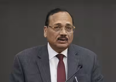 “ਮੇਰੀ ਟਿੱਪਣੀ ਦਾ ਗਲਤ….” ‘ਕਾਕਰੋਚ’ ਵਿਵਾਦ ‘ਤੇ CJI ਸੂਰਿਆ ਕਾਂਤ ਦਾ ਵੱਡਾ ਬਿਆਨ “ਮੇਰੀ ਟਿੱਪਣੀ ਦਾ ਗਲਤ….” ‘ਕਾਕਰੋਚ’ ਵਿਵਾਦ ‘ਤੇ CJI ਸੂਰਿਆ ਕਾਂਤ ਦਾ ਵੱਡਾ ਬਿਆਨ