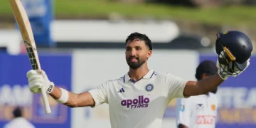 India vs Sri Lanka 2nd Test: ਪਹਿਲੇ ਦਿਨ ਦੀ ਖੇਡ ਖ਼ਤਮ: ਪਡਿੱਕਲ ਨੇ ਜੜਿਆ ਸੈਂਕੜਾ, ਕਪਤਾਨ ਗਿਲ ਨੇ ਰਚਿਆ ਇਤਿਹਾਸ India vs Sri Lanka 2nd Test: ਪਹਿਲੇ ਦਿਨ ਦੀ ਖੇਡ ਖ਼ਤਮ: ਪਡਿੱਕਲ ਨੇ ਜੜਿਆ ਸੈਂਕੜਾ, ਕਪਤਾਨ ਗਿਲ ਨੇ ਰਚਿਆ ਇਤਿਹਾਸ