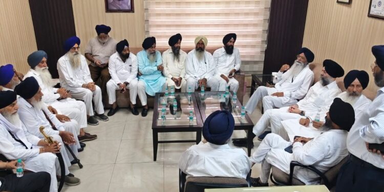 ਮੀਰੀ-ਪੀਰੀ ਮੈਡੀਕਲ ਇੰਸਟੀਚਿਊਟ ’ਚ ਮੈਡੀਕਲ ਸੇਵਾਵਾਂ ਤੇ ਸਟਾਫ਼ ਦੀਆਂ ਤਨਖ਼ਾਹਾਂ ਵਿਚ ਕੋਈ ਰੁਕਾਵਟ ਨਹੀਂ ਆਉਣ ਦਿੱਤੀ ਜਾਵੇਗੀ- ਐਡਵੋਕੇਟ ਧਾਮੀ ਮੀਰੀ-ਪੀਰੀ ਮੈਡੀਕਲ ਇੰਸਟੀਚਿਊਟ ’ਚ ਮੈਡੀਕਲ ਸੇਵਾਵਾਂ ਤੇ ਸਟਾਫ਼ ਦੀਆਂ ਤਨਖ਼ਾਹਾਂ ਵਿਚ ਕੋਈ ਰੁਕਾਵਟ ਨਹੀਂ ਆਉਣ ਦਿੱਤੀ ਜਾਵੇਗੀ- ਐਡਵੋਕੇਟ ਧਾਮੀ