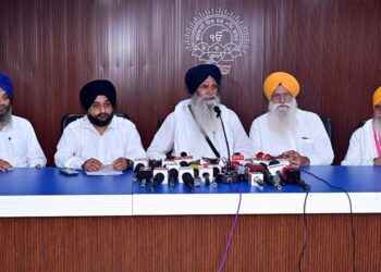 ਅਣ-ਅਧਿਕਾਰਤ ਤੌਰ ’ਤੇ ਸੱਚਖੰਡ ਸ੍ਰੀ ਹਰਿਮੰਦਰ ਸਾਹਿਬ ਤੋਂ ਗੁਰਬਾਣੀ ਪ੍ਰਸਾਰਣ ਨਹੀਂ ਚਲਾਇਆ ਜਾ ਸਕਦਾ- ਐਡਵੋਕੇਟ ਧਾਮੀ ਅਣ-ਅਧਿਕਾਰਤ ਤੌਰ ’ਤੇ ਸੱਚਖੰਡ ਸ੍ਰੀ ਹਰਿਮੰਦਰ ਸਾਹਿਬ ਤੋਂ ਗੁਰਬਾਣੀ ਪ੍ਰਸਾਰਣ ਨਹੀਂ ਚਲਾਇਆ ਜਾ ਸਕਦਾ- ਐਡਵੋਕੇਟ ਧਾਮੀ