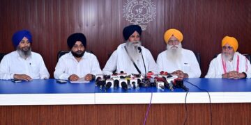ਅਣ-ਅਧਿਕਾਰਤ ਤੌਰ ’ਤੇ ਸੱਚਖੰਡ ਸ੍ਰੀ ਹਰਿਮੰਦਰ ਸਾਹਿਬ ਤੋਂ ਗੁਰਬਾਣੀ ਪ੍ਰਸਾਰਣ ਨਹੀਂ ਚਲਾਇਆ ਜਾ ਸਕਦਾ- ਐਡਵੋਕੇਟ ਧਾਮੀ ਅਣ-ਅਧਿਕਾਰਤ ਤੌਰ ’ਤੇ ਸੱਚਖੰਡ ਸ੍ਰੀ ਹਰਿਮੰਦਰ ਸਾਹਿਬ ਤੋਂ ਗੁਰਬਾਣੀ ਪ੍ਰਸਾਰਣ ਨਹੀਂ ਚਲਾਇਆ ਜਾ ਸਕਦਾ- ਐਡਵੋਕੇਟ ਧਾਮੀ