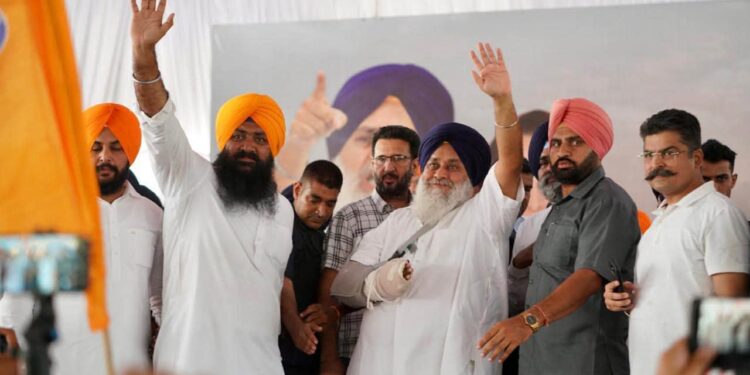 ਪੰਜਾਬ ਵਿਧਾਨ ਸਭਾ ਚੋਣਾਂ: ਸ਼੍ਰੋਮਣੀ ਅਕਾਲੀ ਦਲ ਵੱਲੋਂ ਪਹਿਲੇ ਉਮੀਦਵਾਰ ਦਾ ਐਲਾਨ ਪੰਜਾਬ ਵਿਧਾਨ ਸਭਾ ਚੋਣਾਂ: ਸ਼੍ਰੋਮਣੀ ਅਕਾਲੀ ਦਲ ਵੱਲੋਂ ਪਹਿਲੇ ਉਮੀਦਵਾਰ ਦਾ ਐਲਾਨ