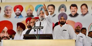 ਟਿਕਟਾਂ ਦੀ ਵੰਡ ਨੂੰ ਲੈ ਕੇ ਕਾਂਗਰਸ ‘ਚ ਭੱਖਿਆ ਕਲੇਸ਼! ਰਾਜਾ ਵੜਿੰਗ ਅਤੇ ਸੁਖਜਿੰਦਰ ਰੰਧਾਵਾ ਆਹਮੋ-ਸਾਹਮਣੇ