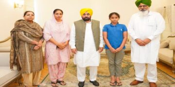 ਮਰਹੂਮ ਕਬੱਡੀ ਖਿਡਾਰੀ ਗੁਰਜੀਤ ਤੂਤ ਦੇ ਪਰਿਵਾਰ ਨਾਲ ਸੀਐੱਮ ਭਗਵੰਤ ਮਾਨ ਨੇ ਵੰਡਾਇਆ ਦੁੱਖ