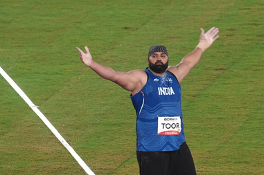 Asian Games : ਸ਼ਾਟ ਪੁਟ ਵਿੱਚ ਤਜਿੰਦਰਪਾਲ ਸਿੰਘ ਤੂਰ ਨੇ ਜਿੱਤਿਆ ਸਿਲਵਰ ਮੈਡਲ Asian Games : ਸ਼ਾਟ ਪੁਟ ਵਿੱਚ ਤਜਿੰਦਰਪਾਲ ਸਿੰਘ ਤੂਰ ਨੇ ਜਿੱਤਿਆ ਸਿਲਵਰ ਮੈਡਲ