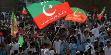 Pakistan : PTI ਦੇ ਪ੍ਰਦਰਸ਼ਨਾਂ ਤੋਂ ਪਹਿਲਾਂ ਪੁਲਿਸ ਨੇ ਪਾਰਟੀ ਦੇ 150 ਤੋਂ ਵੱਧ ਆਗੂਆਂ ਅਤੇ ਵਰਕਰਾਂ ਨੂੰ ਲਿਆ ਹਿਰਾਸਤ ‘ਚ Pakistan : PTI ਦੇ ਪ੍ਰਦਰਸ਼ਨਾਂ ਤੋਂ ਪਹਿਲਾਂ ਪੁਲਿਸ ਨੇ ਪਾਰਟੀ ਦੇ 150 ਤੋਂ ਵੱਧ ਆਗੂਆਂ ਅਤੇ ਵਰਕਰਾਂ ਨੂੰ ਲਿਆ ਹਿਰਾਸਤ ‘ਚ