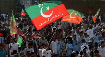 Pakistan : PTI ਦੇ ਪ੍ਰਦਰਸ਼ਨਾਂ ਤੋਂ ਪਹਿਲਾਂ ਪੁਲਿਸ ਨੇ ਪਾਰਟੀ ਦੇ 150 ਤੋਂ ਵੱਧ ਆਗੂਆਂ ਅਤੇ ਵਰਕਰਾਂ ਨੂੰ ਲਿਆ ਹਿਰਾਸਤ ‘ਚ Pakistan : PTI ਦੇ ਪ੍ਰਦਰਸ਼ਨਾਂ ਤੋਂ ਪਹਿਲਾਂ ਪੁਲਿਸ ਨੇ ਪਾਰਟੀ ਦੇ 150 ਤੋਂ ਵੱਧ ਆਗੂਆਂ ਅਤੇ ਵਰਕਰਾਂ ਨੂੰ ਲਿਆ ਹਿਰਾਸਤ ‘ਚ