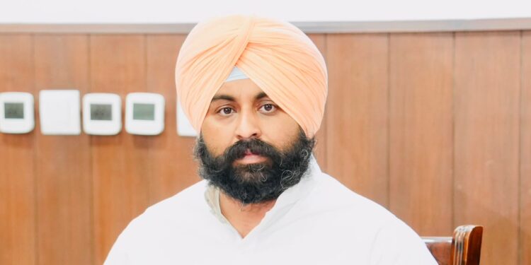 ਭਗਵੰਤ ਮਾਨ ਸਰਕਾਰ ਨੇ ‘ਸਫਾਈ ਮੁਹਿੰਮ 2.0’ 12 ਸਤੰਬਰ ਤੱਕ ਵਧਾਈ, 5400 ਤੋਂ ਵੱਧ ਸ਼ਿਕਾਇਤਾਂ ਦਾ ਕੀਤਾ ਨਿਪਟਾਰਾ: ਹਰਜੋਤ ਸਿੰਘ ਬੈਂਸ