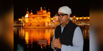 Punjab ਅਤੇ ਹਰਿਆਣਾ ਹਾਈ ਕੋਰਟ ਦੇ ਚੀਫ ਜਸਟਿਸ ਦਰਬਾਰ ਸਾਹਿਬ ਹੋਏ ਨਤਮਸਤਕ Punjab ਅਤੇ ਹਰਿਆਣਾ ਹਾਈ ਕੋਰਟ ਦੇ ਚੀਫ ਜਸਟਿਸ ਦਰਬਾਰ ਸਾਹਿਬ ਹੋਏ ਨਤਮਸਤਕ