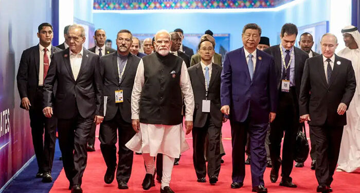 BRICS ਸਮਿਟ ਦਾ ਅੱਜ ਆਖਰੀ ਦਿਨ, ਅੱਜ ਓਪਨ ਮੀਟਿੰਗ ’ਚ ਹੋਵੇਗੀ ਅਹਿਮ ਚਰਚਾ BRICS ਸਮਿਟ ਦਾ ਅੱਜ ਆਖਰੀ ਦਿਨ, ਅੱਜ ਓਪਨ ਮੀਟਿੰਗ ’ਚ ਹੋਵੇਗੀ ਅਹਿਮ ਚਰਚਾ
