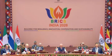 BRICS ਸੰਮੇਲਨ ਦੇ ਦੂਜੇ ਦਿਨ PM ਮੋਦੀ ਨੇ ਭਾਰਤ ਮੰਡਪਮ ’ਚ ਆਗੂਆਂ ਦਾ ਕੀਤਾ ਸਵਾਗਤ